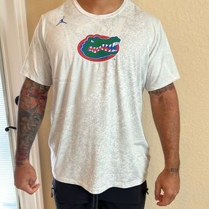 Fl Gators tshirt